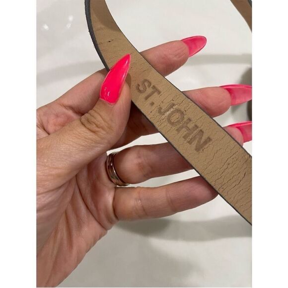 St. John Leather belt size medium